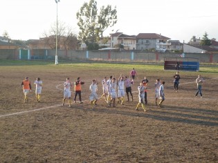 Festa della Virtus Carano al termine del match (foto Domenico Vastante) 