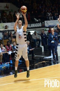 Jelovac autore di 15 punti a Bologna