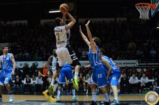 Maresca in azione nel match d'andata (Foto Giuseppe Melone)