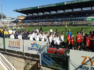 I ragazzi del Centro Formazione Calcio al 'Tardini' di Parma