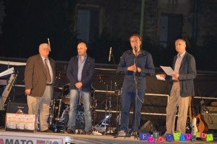 Roberto Corsale al momento del dono dell'ausilio medicale (foto Gaetano Grimaldi)