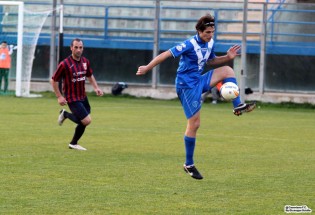 Umberto Prisco con la maglia del Brindisi