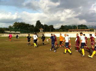 Ingresso in campo delle squadre (foto Antimo Cusano)