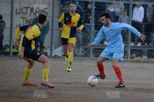 Il nuovo acquisto giallorosso Scarpato in azione (foto Giuseppe Melone)