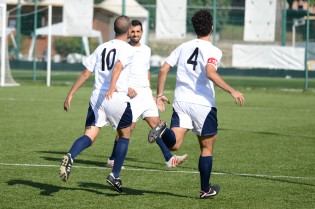 L'esultanza della Boys Caserta (Foto Giuseppe Melone)