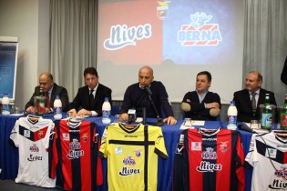 La presentazione dei nuovi sponsor della Casertana