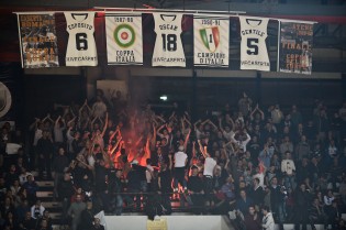 I tifosi della Juvecaserta (Foto Giuseppe Melone)