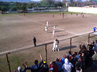 Esultanza dopo il gol di Bosco (foto Antimo Cusano)