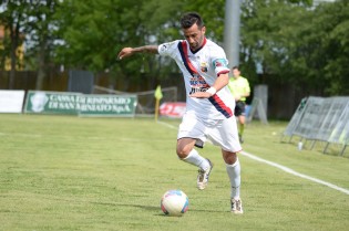 Gigi Pezzella in azione (Foto Giuseppe Melone)