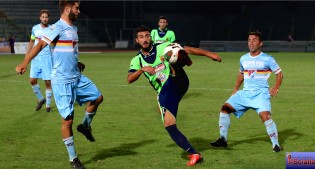 Alvino in azione contro la Lupa Roma (Foto Gisueppe Scialla)