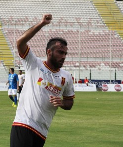 Orlando in gol contro il Lecce (Foto Furnar)