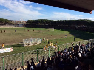 Esultanza al gol di Camorani (foto Antimo Cusano)