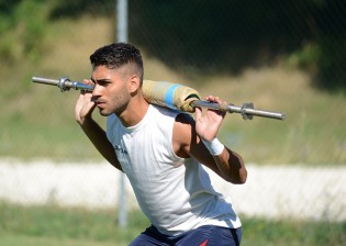 Il difensore Pucino (Foto Giuseppe Melone)