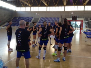 La New Volley in allenamento al palajacazzi