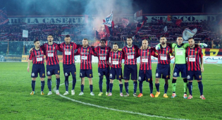 Foto di gruppo per la Casertana