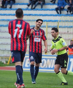 Alfageme esulta dopo il 4-0 (Foto Scialla)