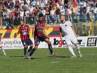 D'Alterio in azione contro la Reggina (Foto Giuseppe Scialla)