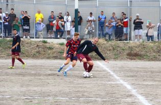 Valentino Picozzi in azione contro il San Nicola